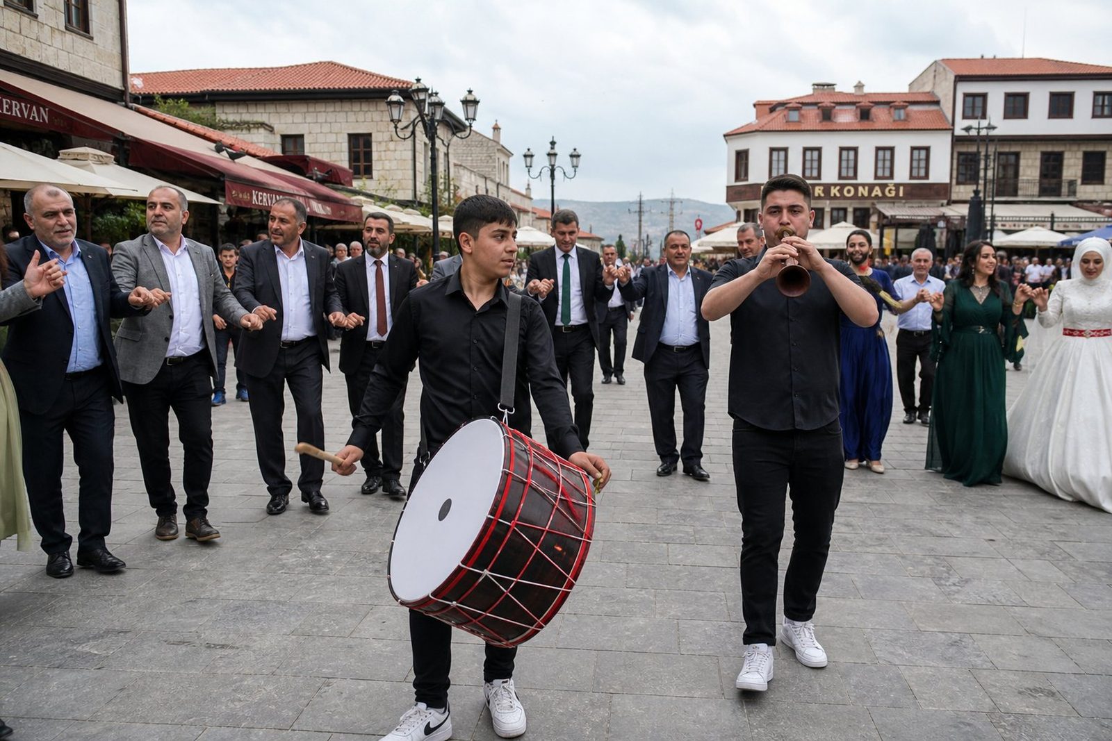 Şen Kardeşler Davul Zurna görseli 2